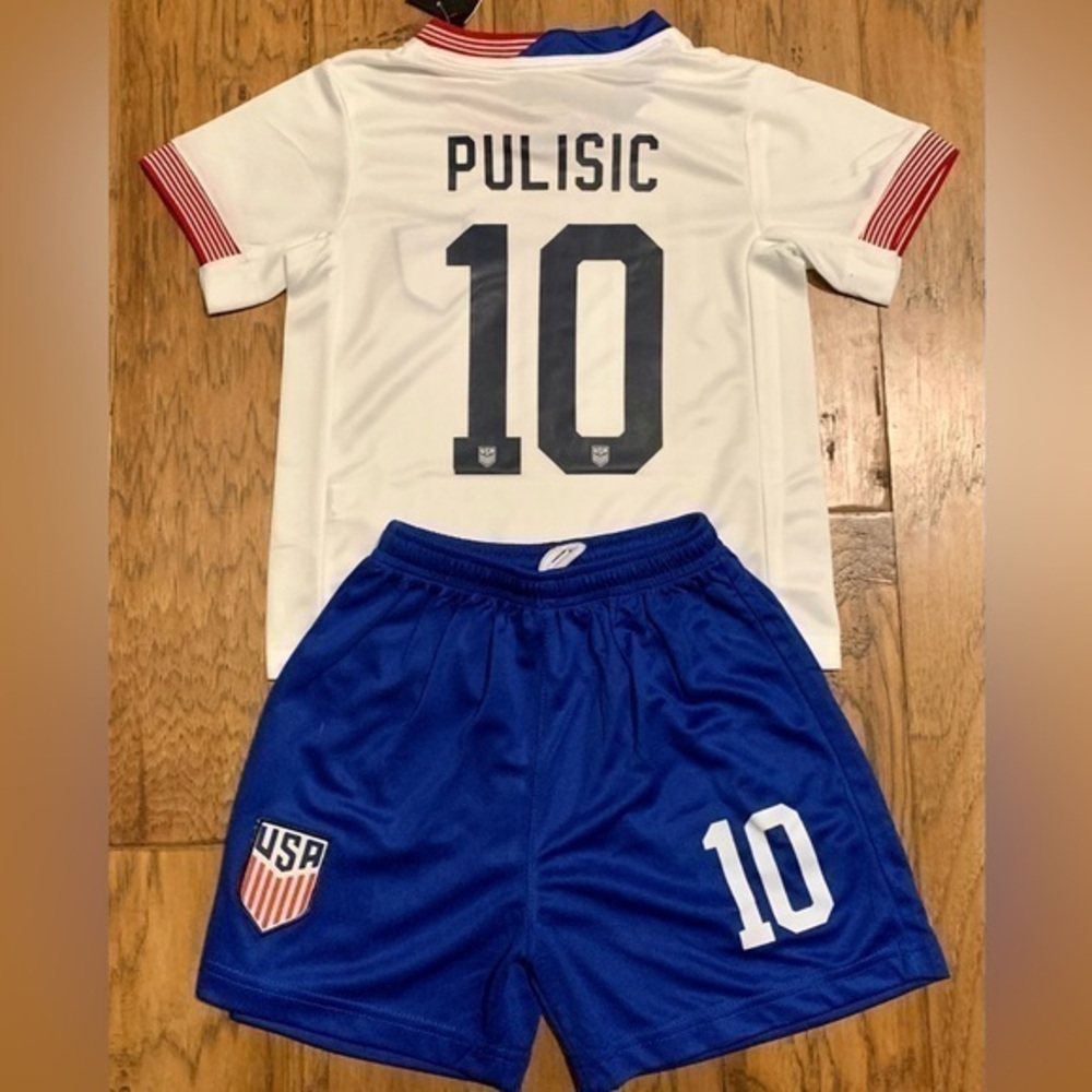 Christian Pulisic kids large jersey Size 28 USA Soccer Set - Ships Today NWT